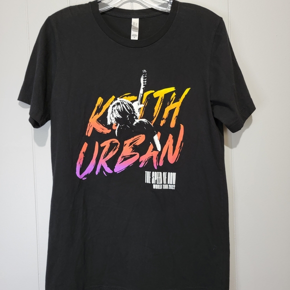 ☺️ Keith Urban 2022 Tour Tshirt - Picture 1 of 3